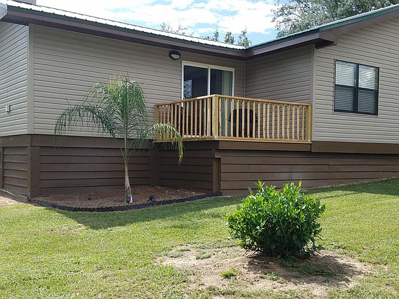 4th image of 2799 Laurel Dr