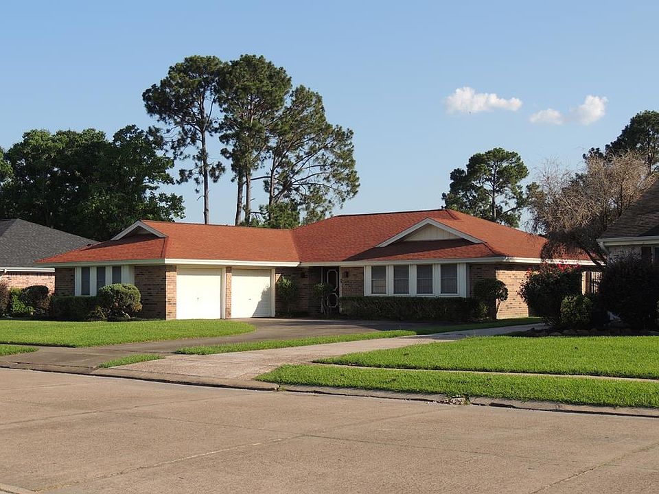 1st image of 639 W Kitchen Dr
