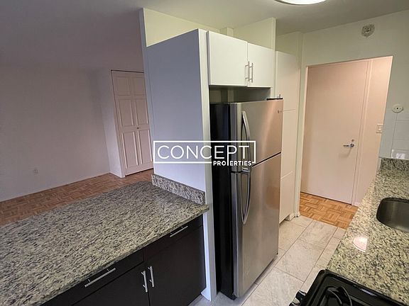 4th image of 135 Freeman St #620