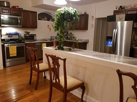 4th image of 328 Beach 70 St