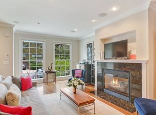 614 W Willow St, Chicago, IL 60614