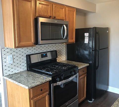 5th image of 10765 Helmer Dr