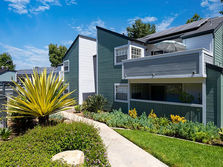 Scripps Landing Apartment Homes — Photo 5