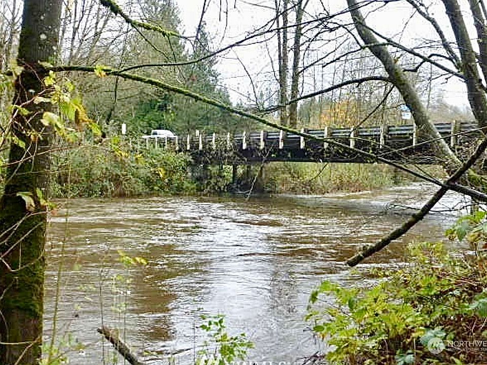 2nd image of 9995 Rustic Lane