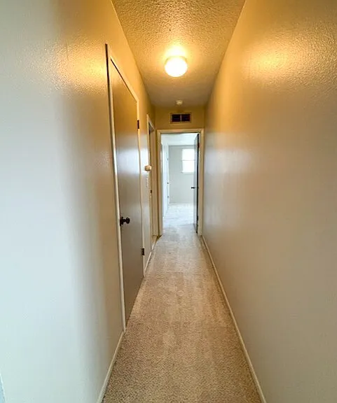 1316-1325 Southwestern Dr — Photo 6