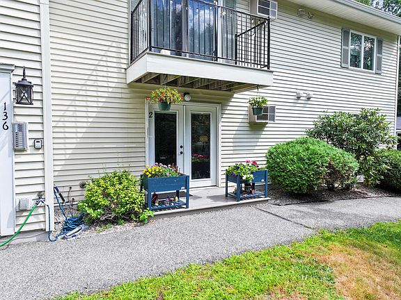 3rd image of 136 Old Winthrop Road #2