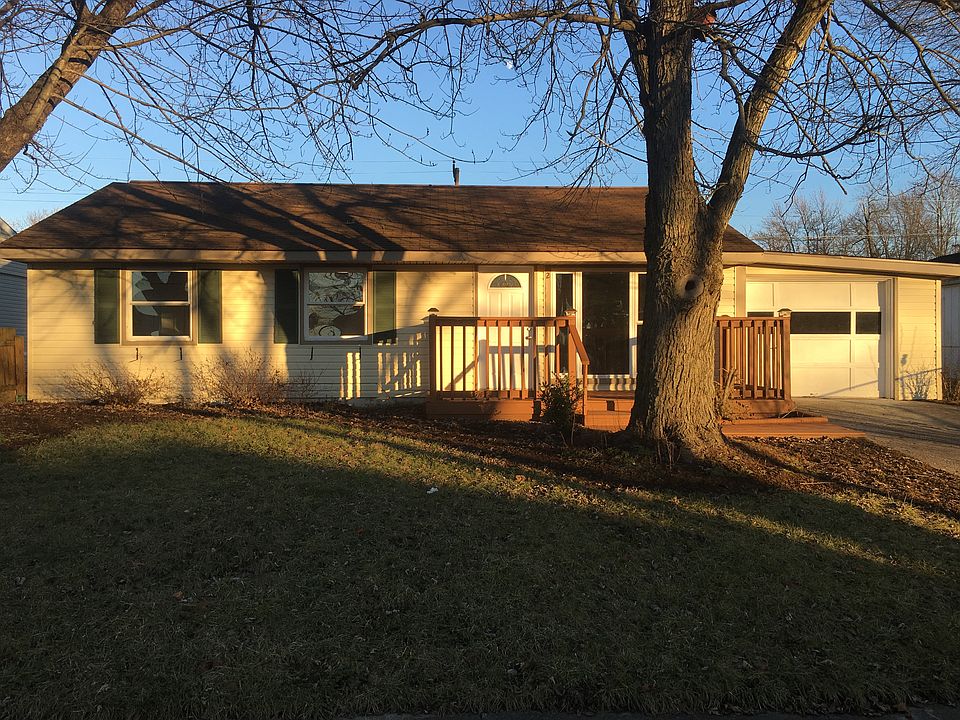 1st image of 2 White Oak Ct
