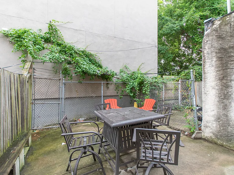 1512 W Montgomery Ave — Photo 13