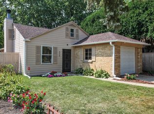 540 Broadview Ave, Highland Park, IL 60035