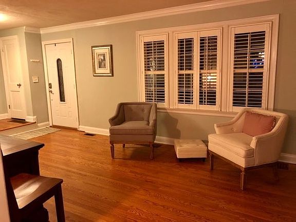 3rd image of 3806 Washington Ave SE