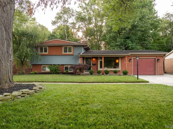 15008 Yale St, Livonia, MI 48154