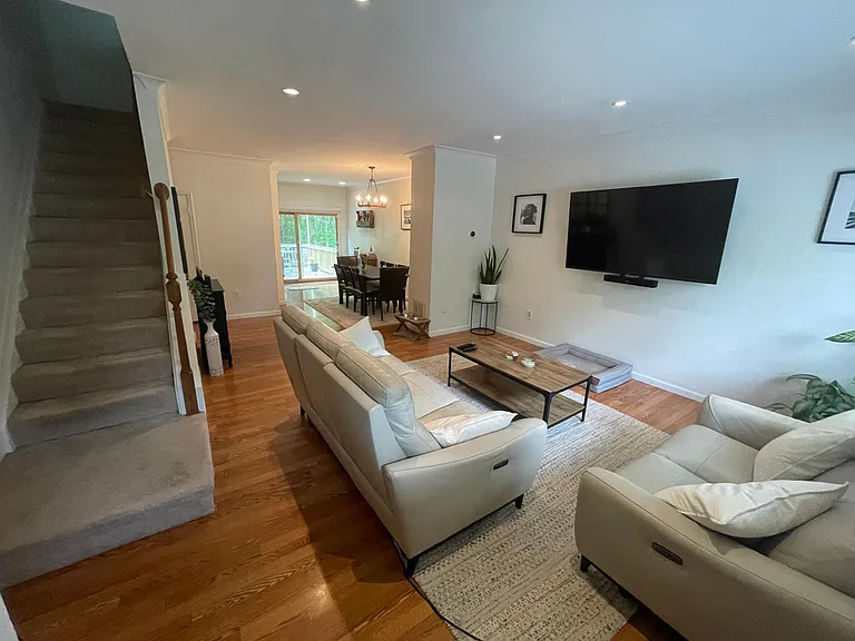 7152 Westfield Ct — Photo 3