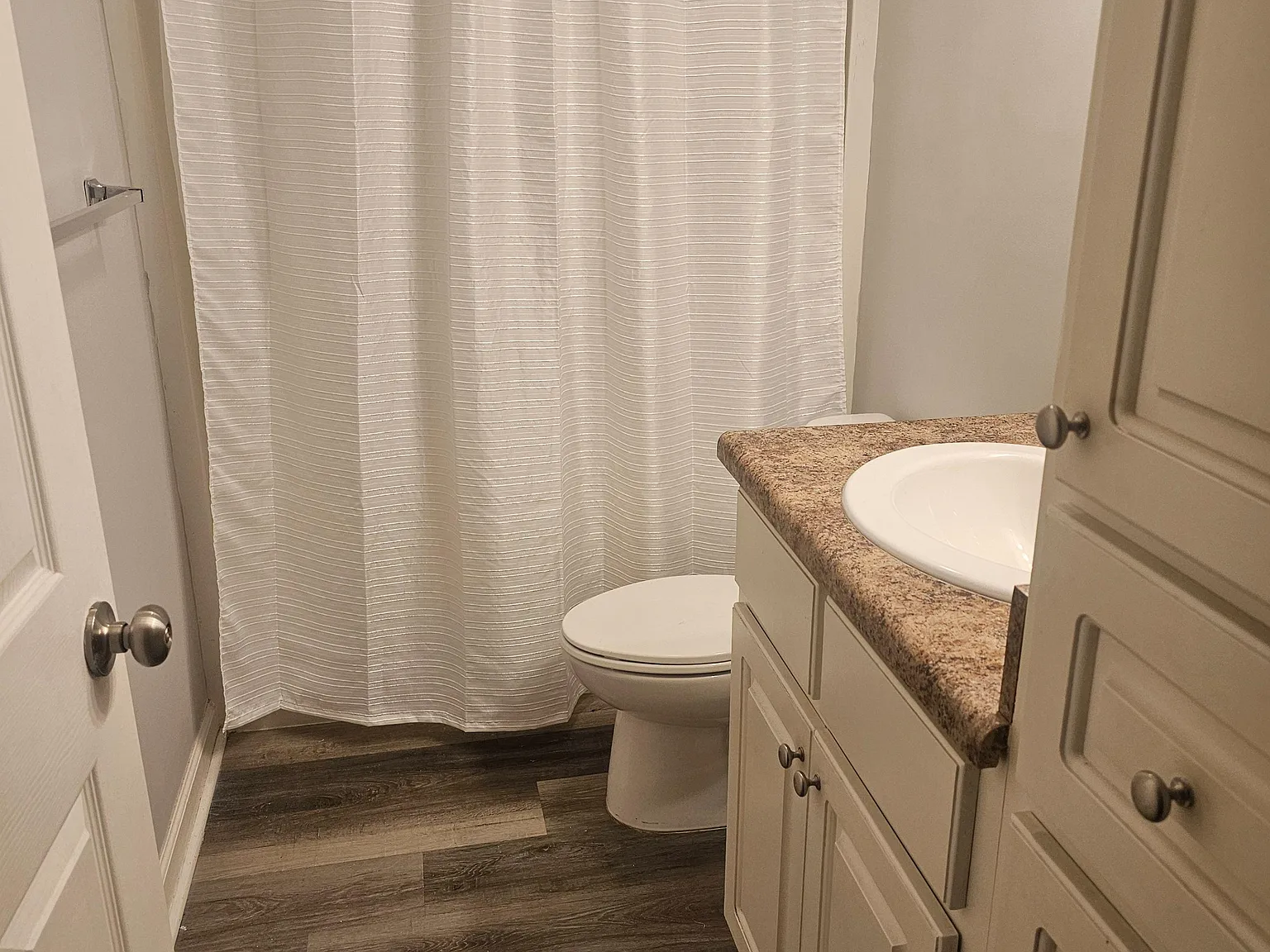 3 bed, 2.0 bath, 1500 sqft, $888 — Photo 2