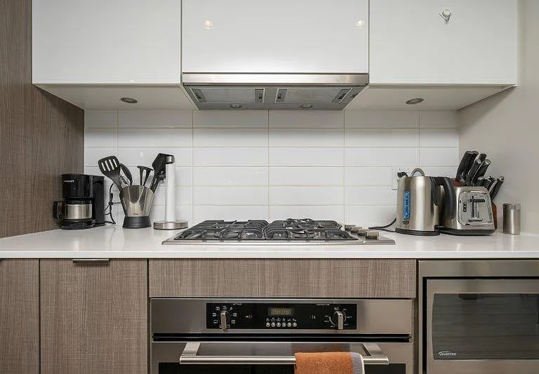 128 2nd St SW #808 — Photo 8