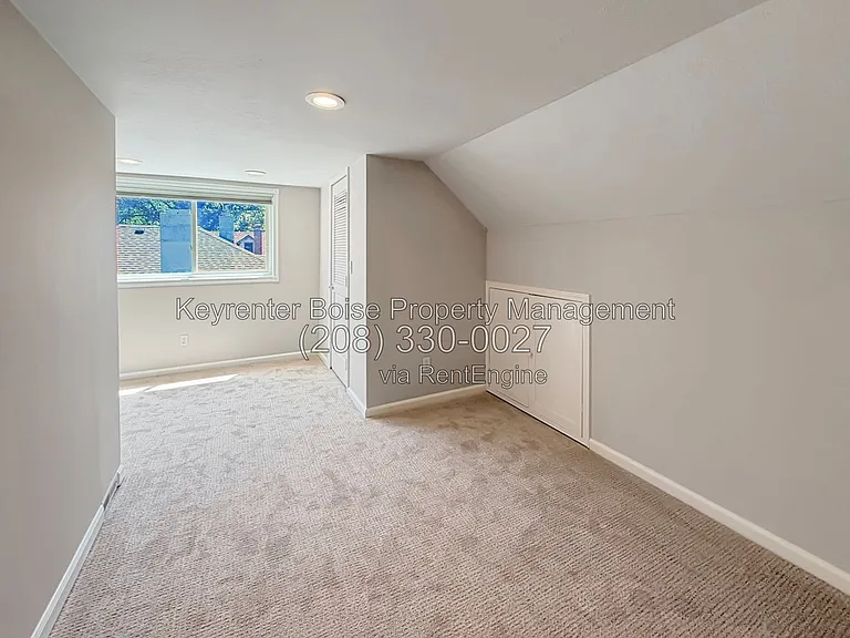 2208 W State St — Photo 17