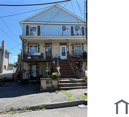 2nd image of 152 Elizabeth St APT C