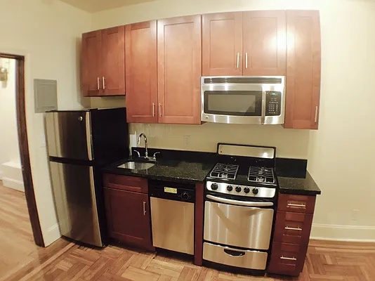 Rented by Bohemia Realty Group | media 11