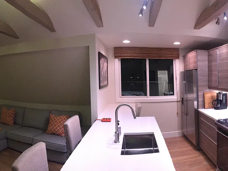 2717 E 3rd Ave — Photo 16