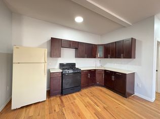 383 S 20th St #1R, Newark, NJ 07103