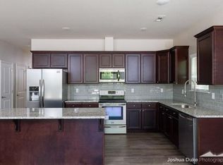 1383 N Oakland Ave, Fayetteville, AR 72703