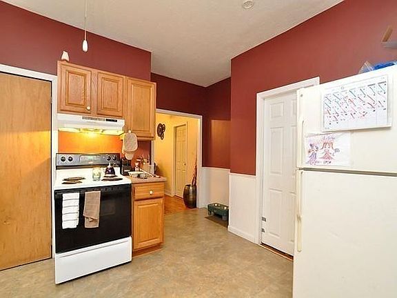 3rd image of 377 N Cary St
