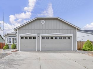 11555 Lone Desert Dr, Reno, NV 89506