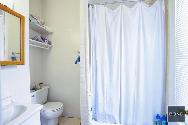 Rented by Bond New York | media 11