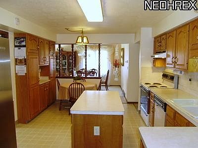 3rd image of 7265 Langerford Dr
