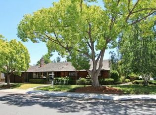 556 Saint Claire Dr, Palo Alto, CA 94306