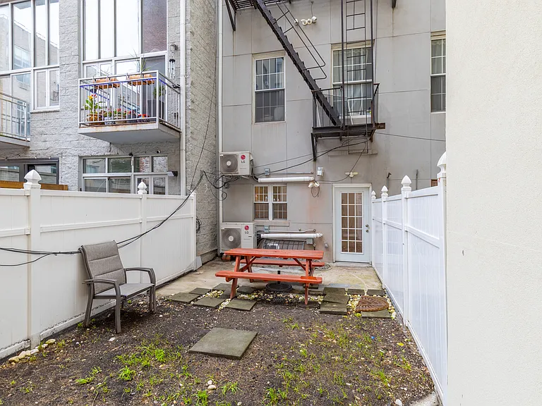 197 Humboldt St #GRND-FL — Photo 23