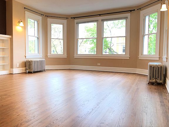 2nd image of 7400 N Hoyne Ave APT 3