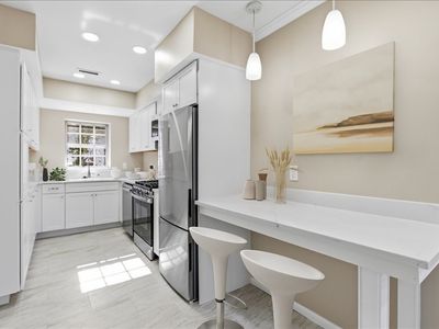 116 Lake Shore Rd APT 4, Brighton, MA, 02135