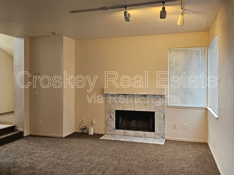 1952 Kettle Rock Ct — Photo 4