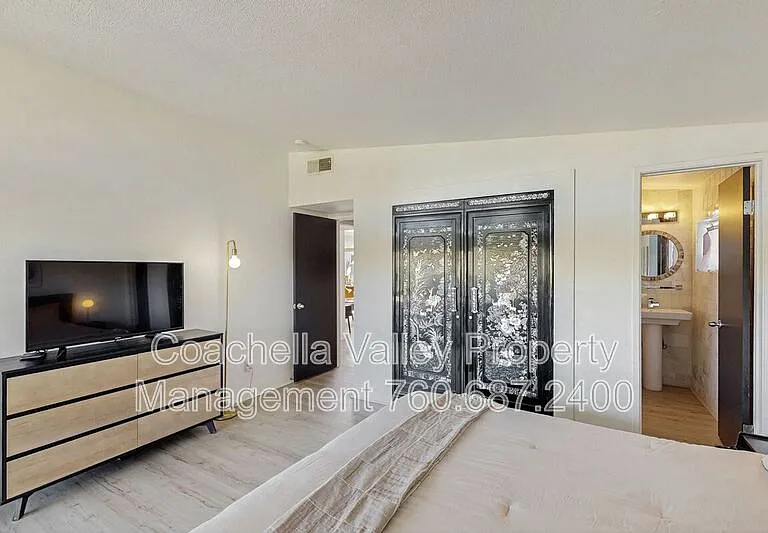 43709 Louisiana St — Photo 12