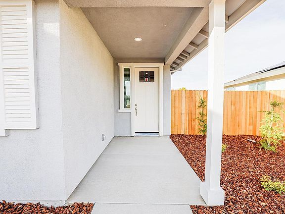3rd image of 521 Fox Hunt Way