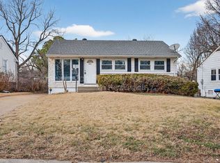 437 Lancashire Rd, Saint Louis, MO 63137