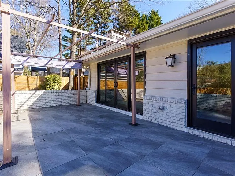 7330 Hunters Branch Dr NE — Photo 40