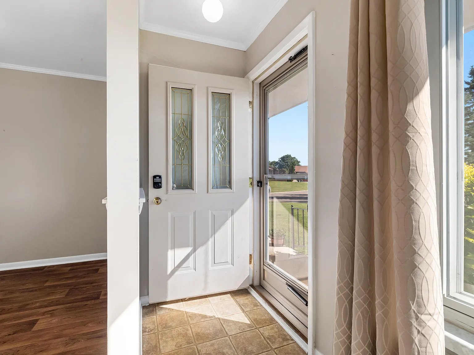 2 bed, 2.0 bath, 740 sqft, $1,200 — Photo 4