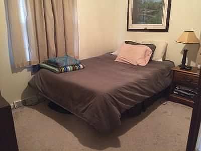 3rd image of 4608 Golfview Dr NE