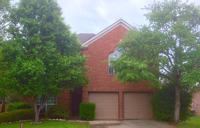 1st image of 2520 Crestwood Dr