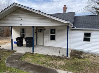 905 Wilcox St, Winston Salem, NC 27105