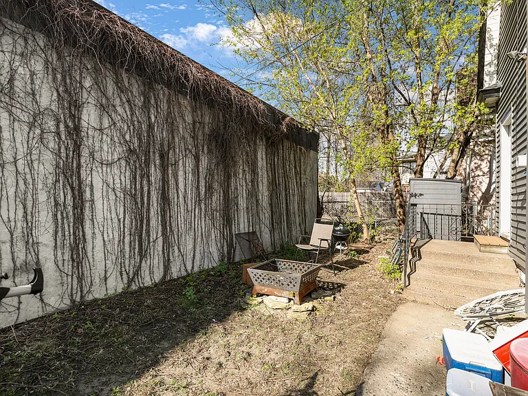 1758 Dayton Ave — Photo 14