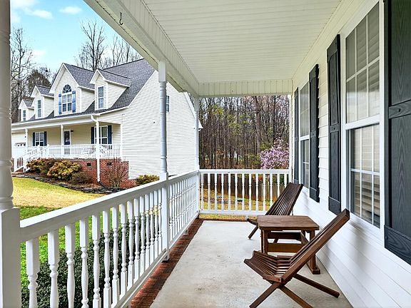 3rd image of 1000 Panther Springs Ct