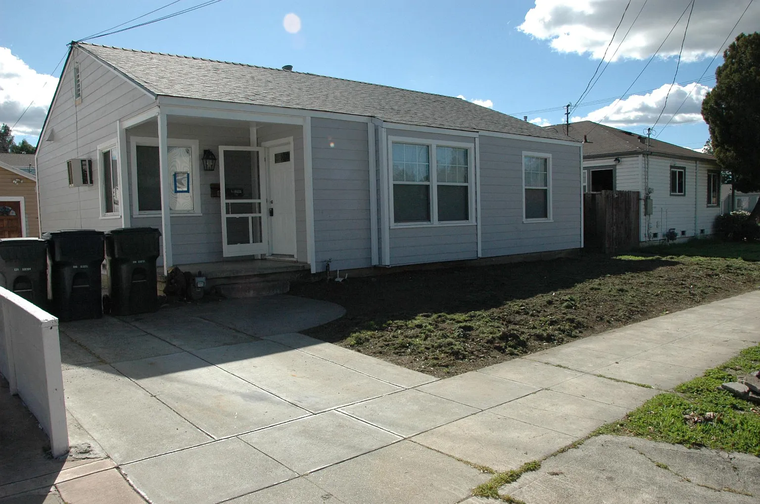 2019 Pine St photo 1