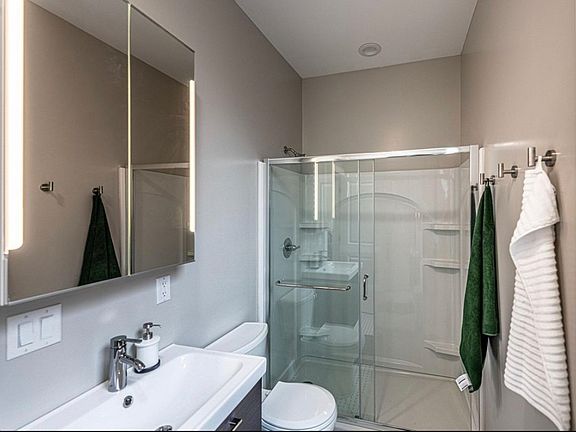 3rd image of 1710 Frintz St #1