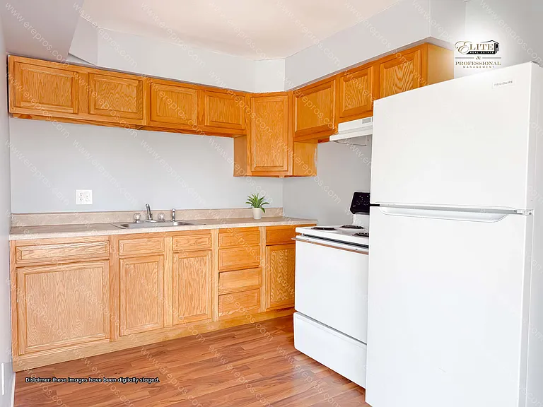 Village Shores Apartments — Photo 7
