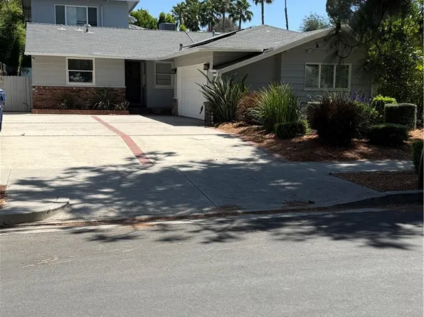 22814 Collins St, Woodland Hills, CA 91367
