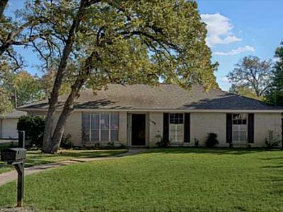 1300 Todd Trl, College Station, TX, 77845