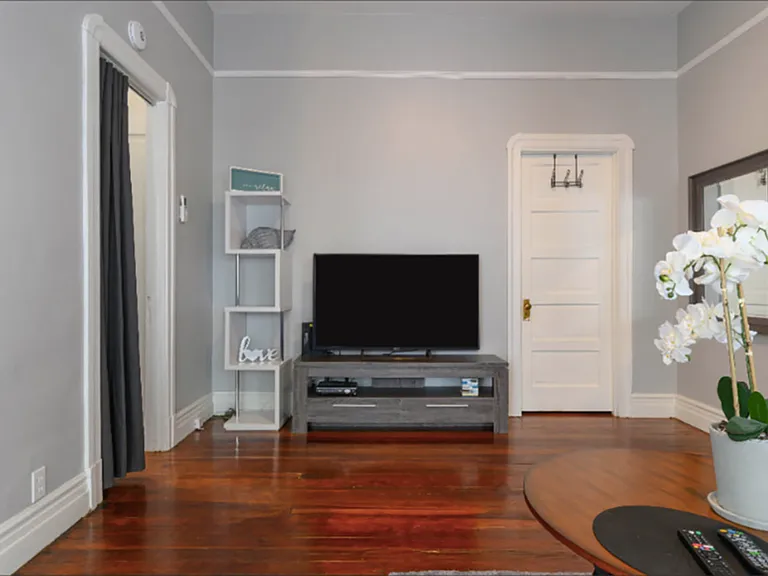 731 S Marengo Ave #B — Photo 4