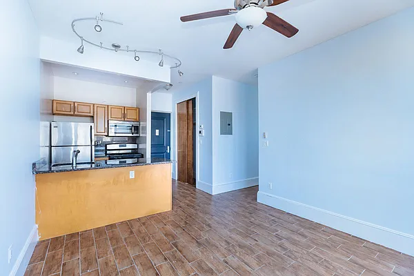 Rented by EXR | media 13